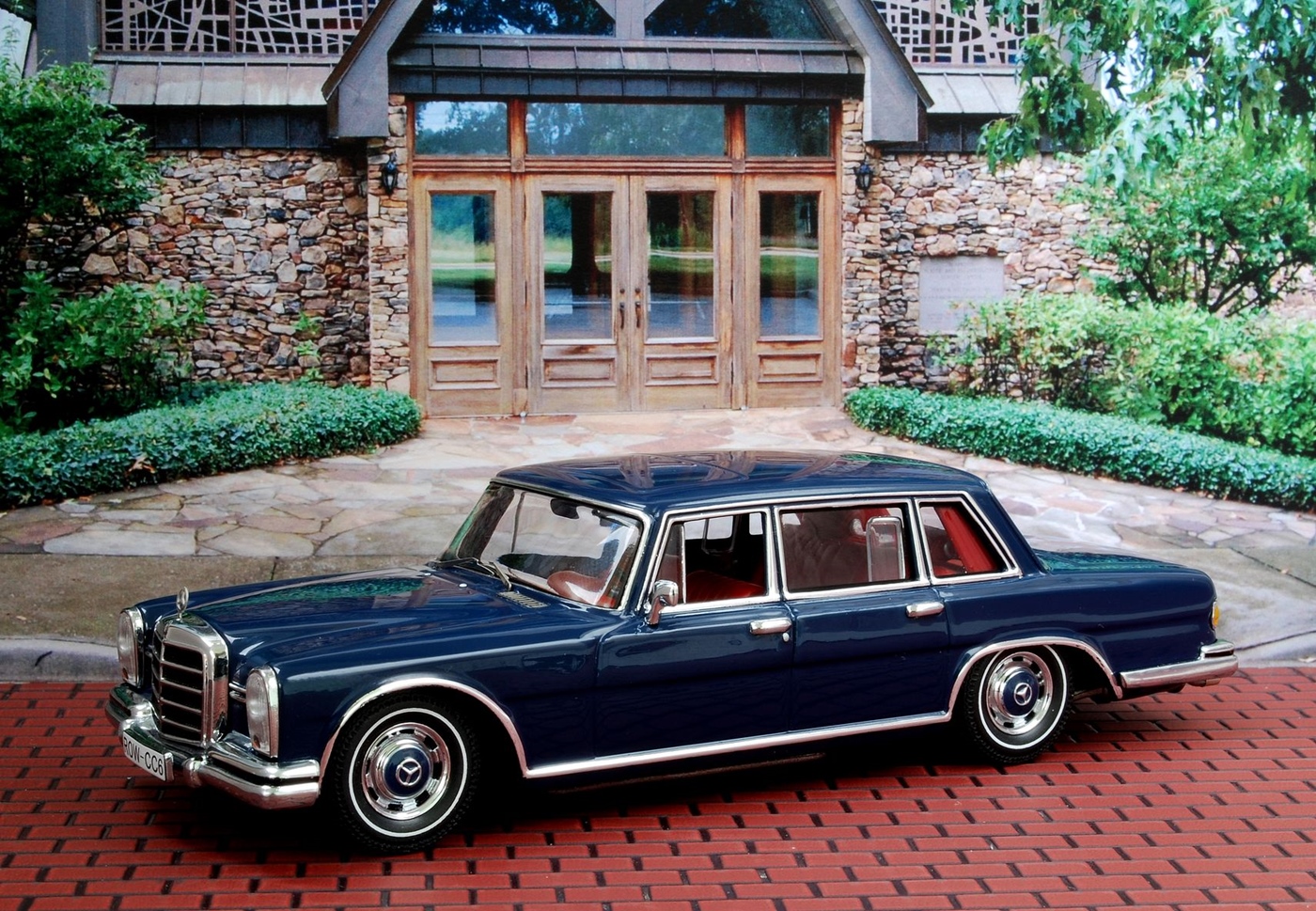 Paul-Bracq-Mercedes-Benz-600-Pullman-W100.jpg