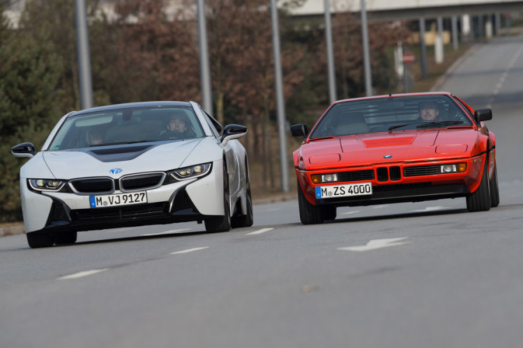 BMW i8 vs M1