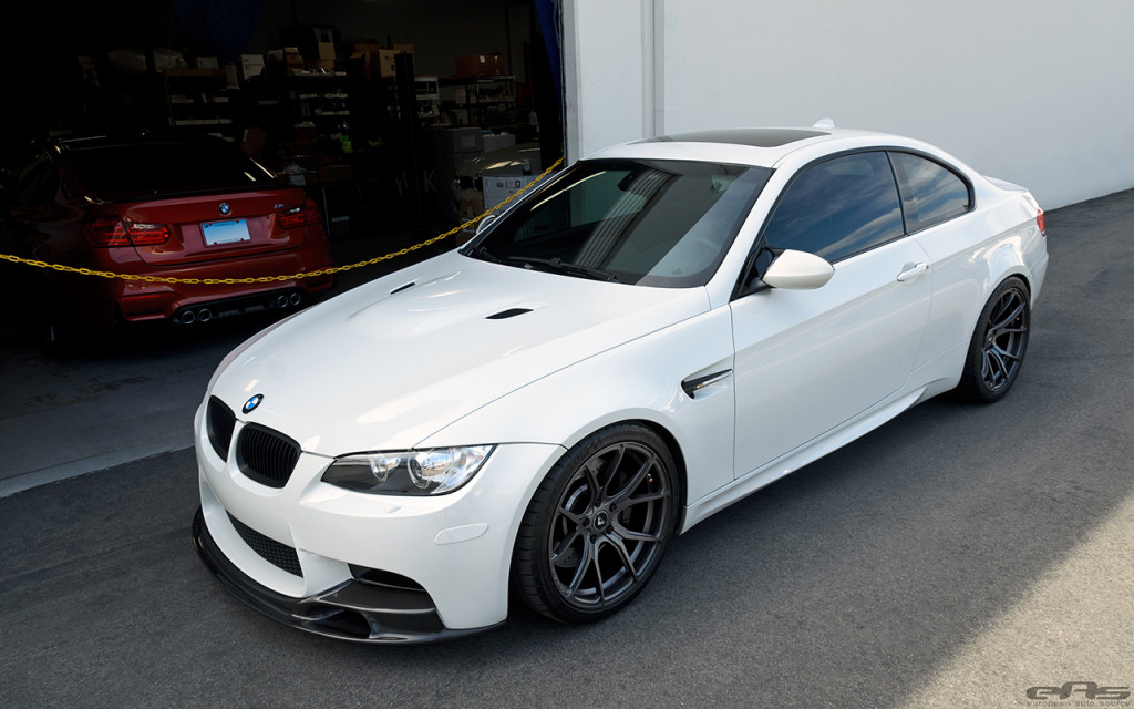 BMW e92 m3 White Snow