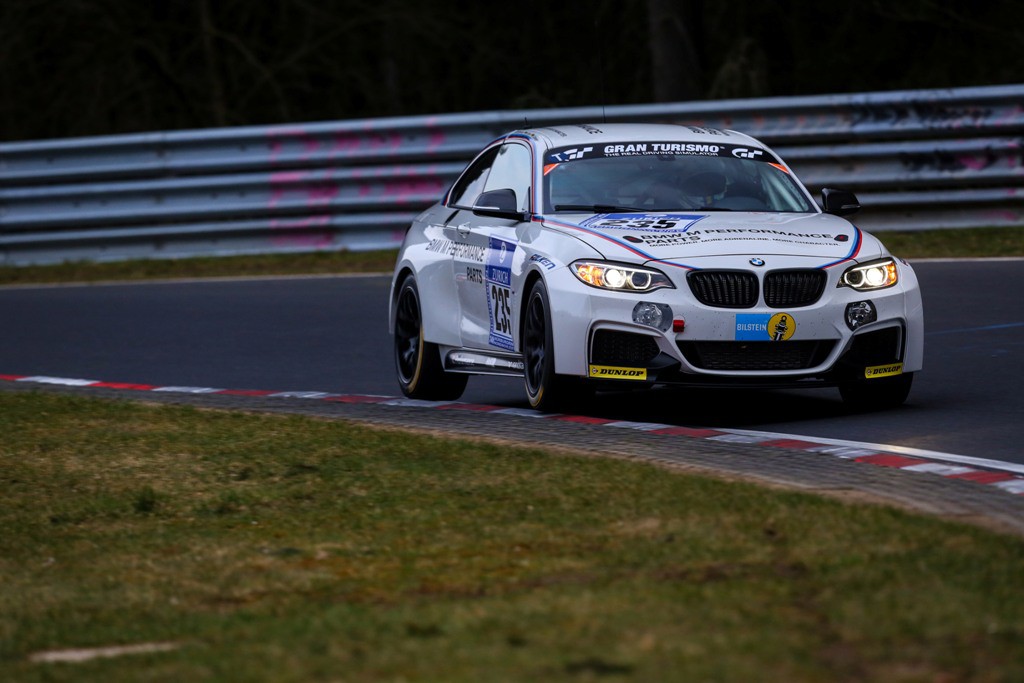 BMW M235i Racing