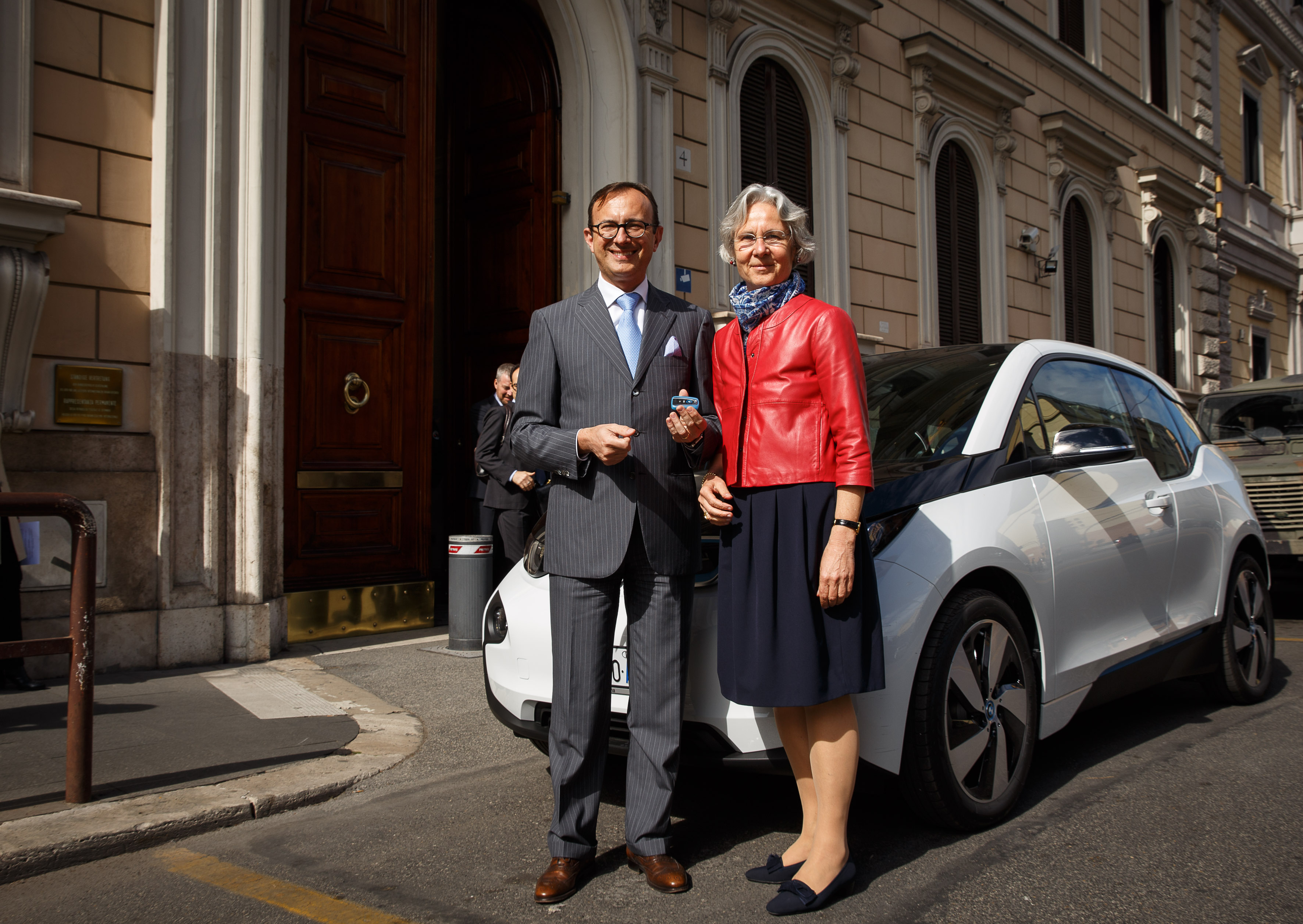 BMW i3 - Consegna di BMW Italia all'Ambasciata Tedesca